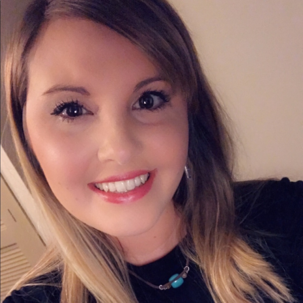 Meet your Posher, Hailey